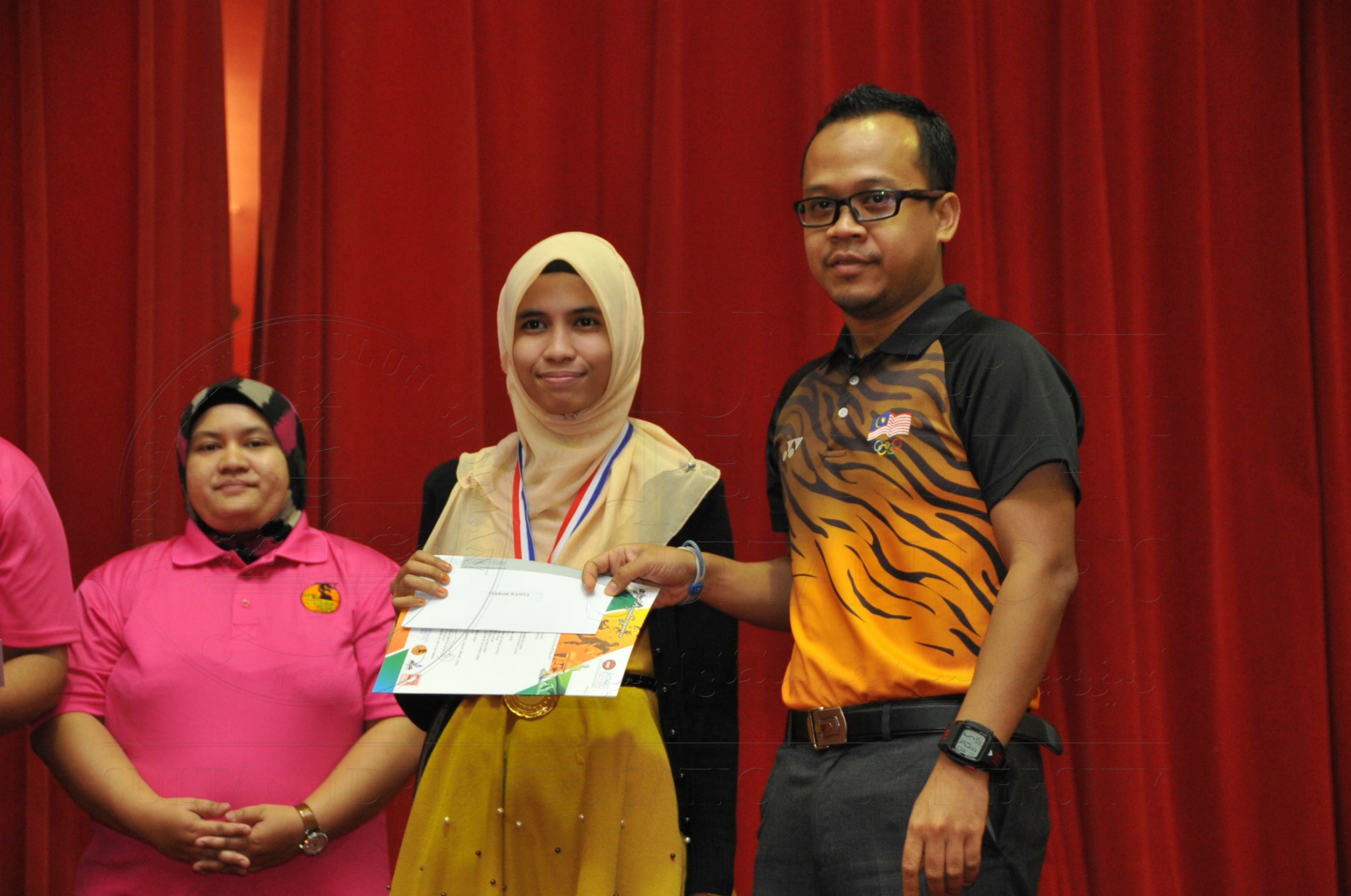 PRO15 158 CATUR HAS 9577